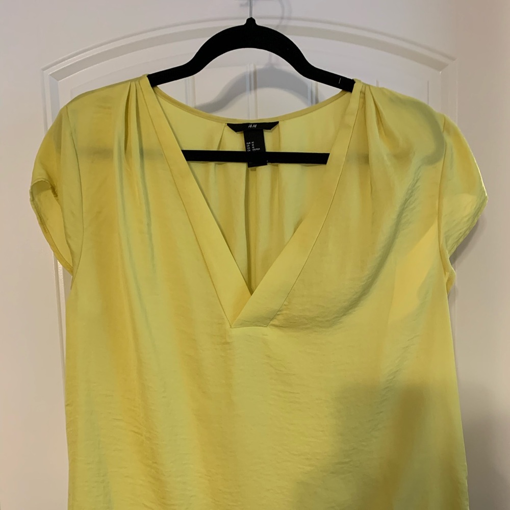 H&M yellow blouse
